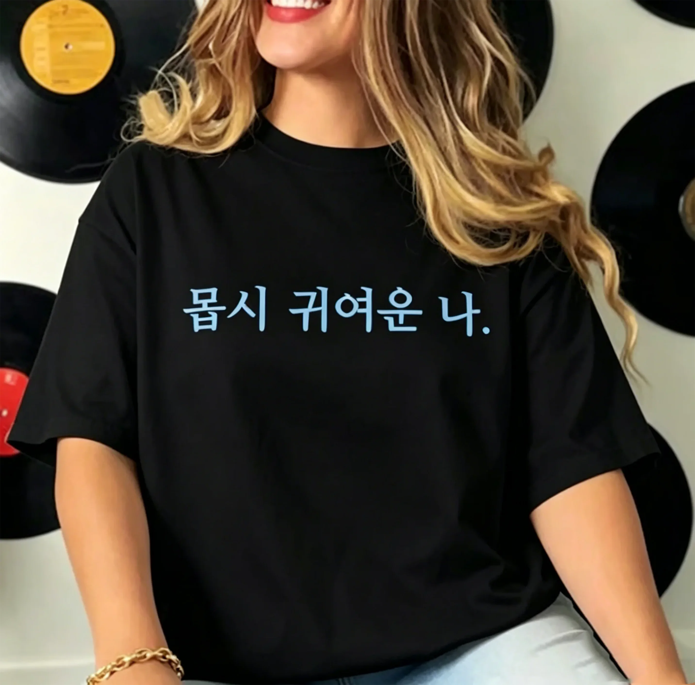 미니멀리스트 한국어 텍스트 여성용 티셔츠 블랙 반팔 캐주얼 레트로 & 다용도 크루넥 티셔츠 귀여운 '나 너무 귀여워' 문구 포함